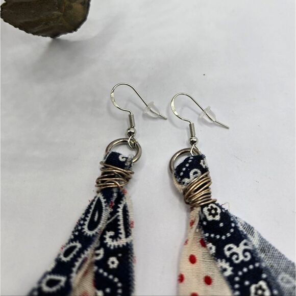 "5/$25" Frayed Rag Wire Wrapped Handmade Patriotic Dangle Earrings 925 Ear Wires - Picture 6 of 9